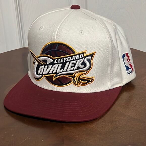 🔥🏀 CLEVELAND CAVALIERS NBA Mitchell & Ness Snapback Hat - NEW never Worn 🏀🔥 - Picture 1 of 9